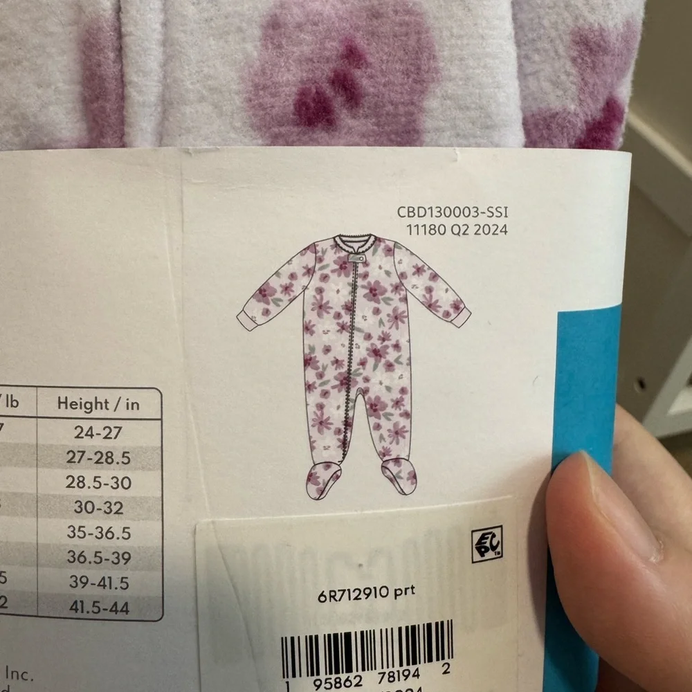 CARTERS fleece footed pajamas - Picture 6 of 7